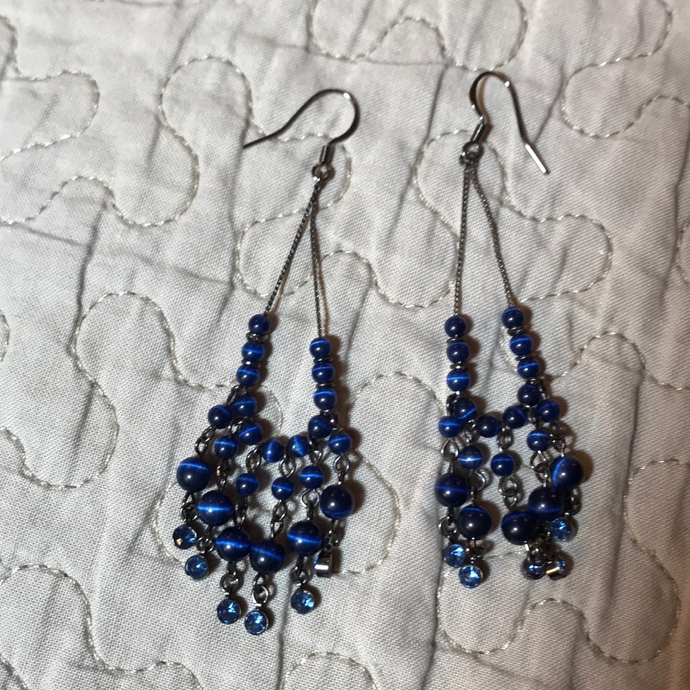 dangle earrings